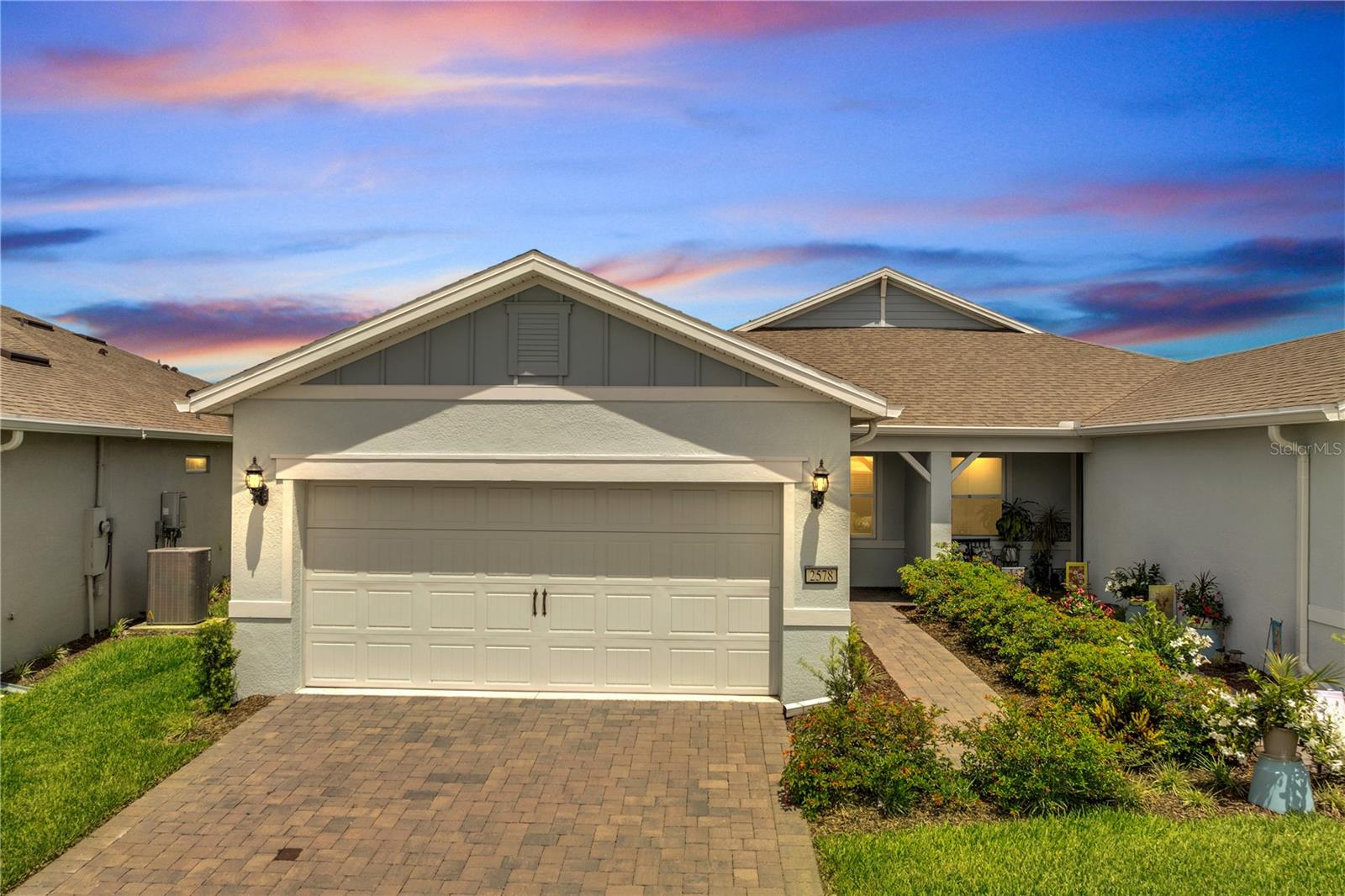 2578 CLIFF WAY