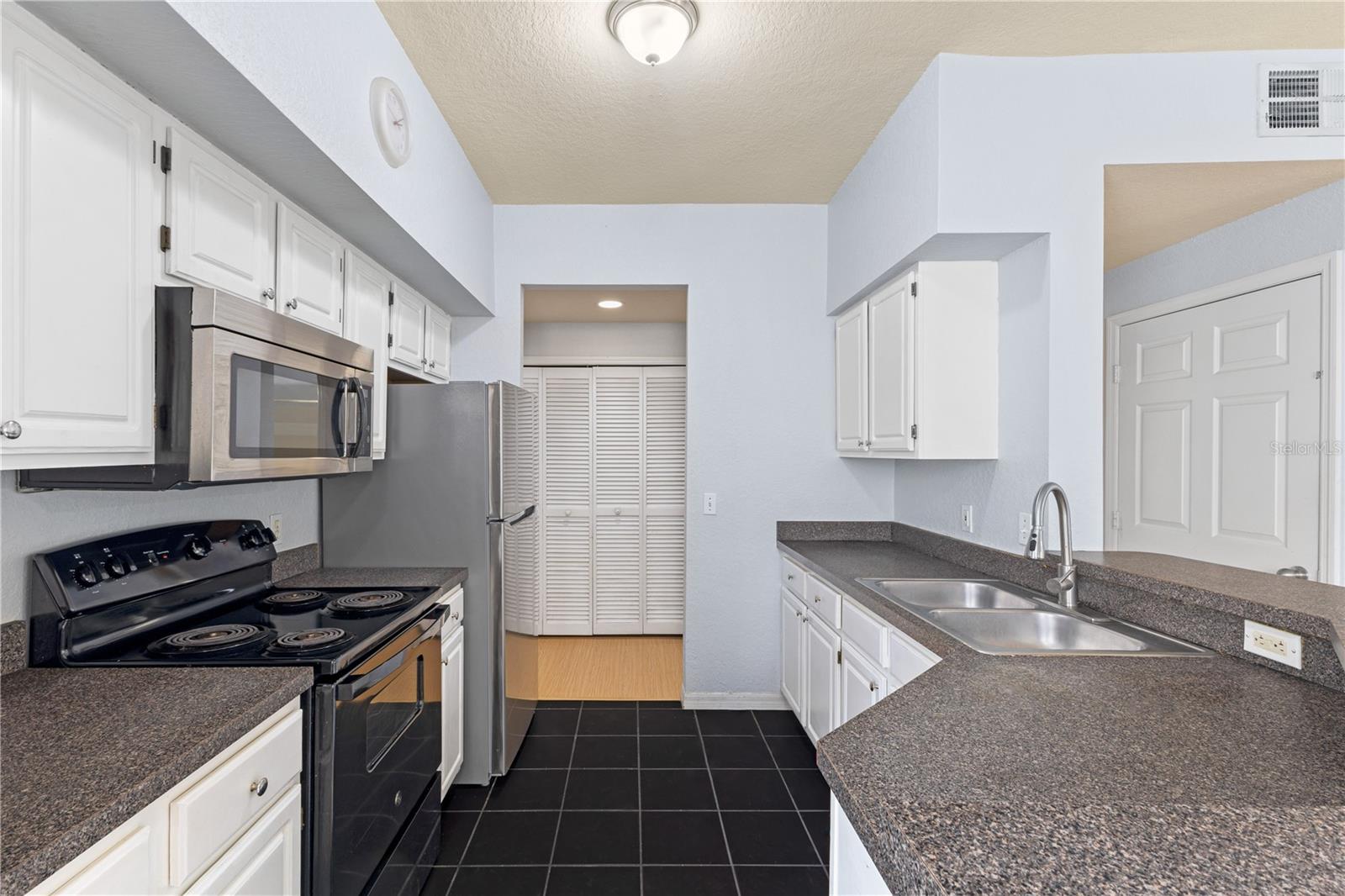 FOUNTAINS/METRO WEST - Residential