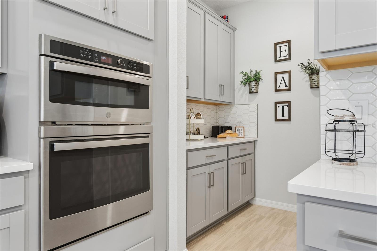 10561 TRANQUIL MEADOW LOOP