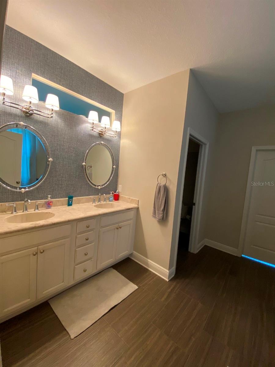 WOODLAWN PARK REV - Residential Lease