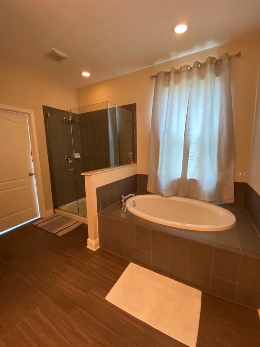 WOODLAWN PARK REV - Residential Lease