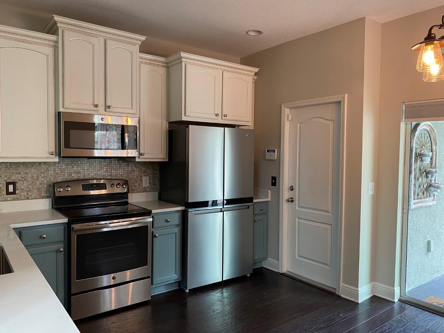 WOODLAWN PARK REV - Residential Lease