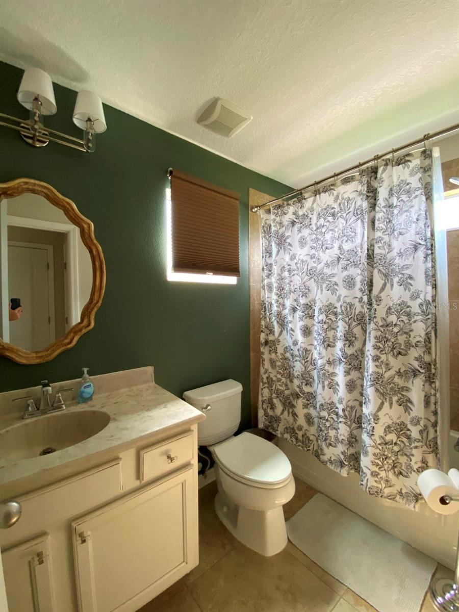 WOODLAWN PARK REV - Residential Lease