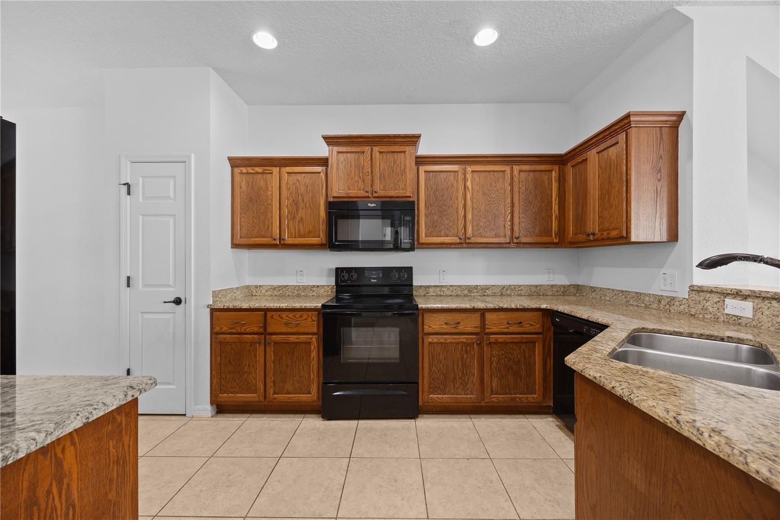 BATTAGLIA - Residential Lease