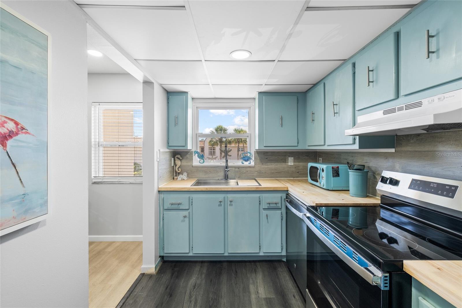 2727 75TH STREET W 9A12
