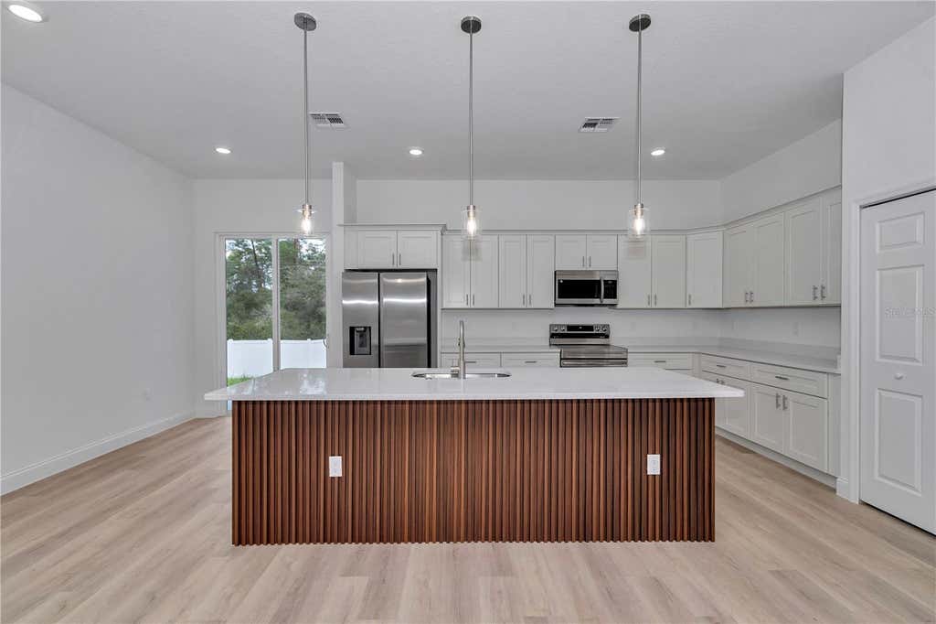 Photo of 17226 SW 20th Court Road, Ocala, FL 34473 (MLS # OM730022)