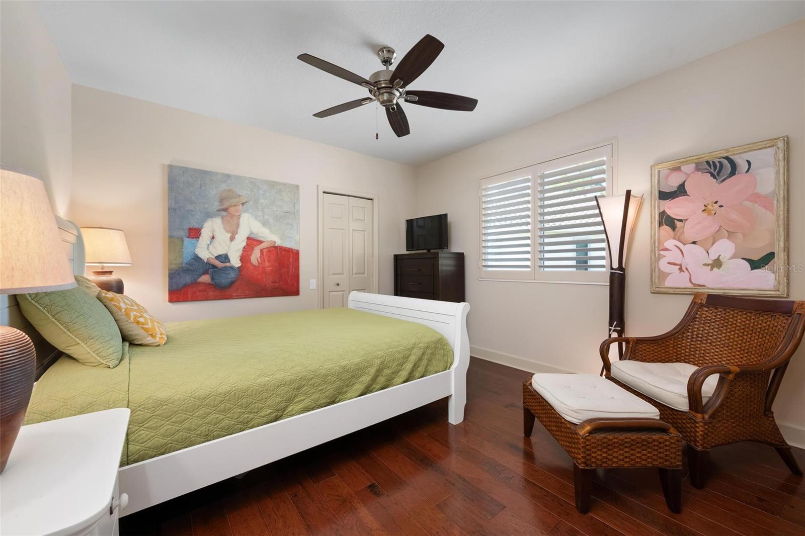 PELICAN POINTE GOLF & COUNTRY - Residential