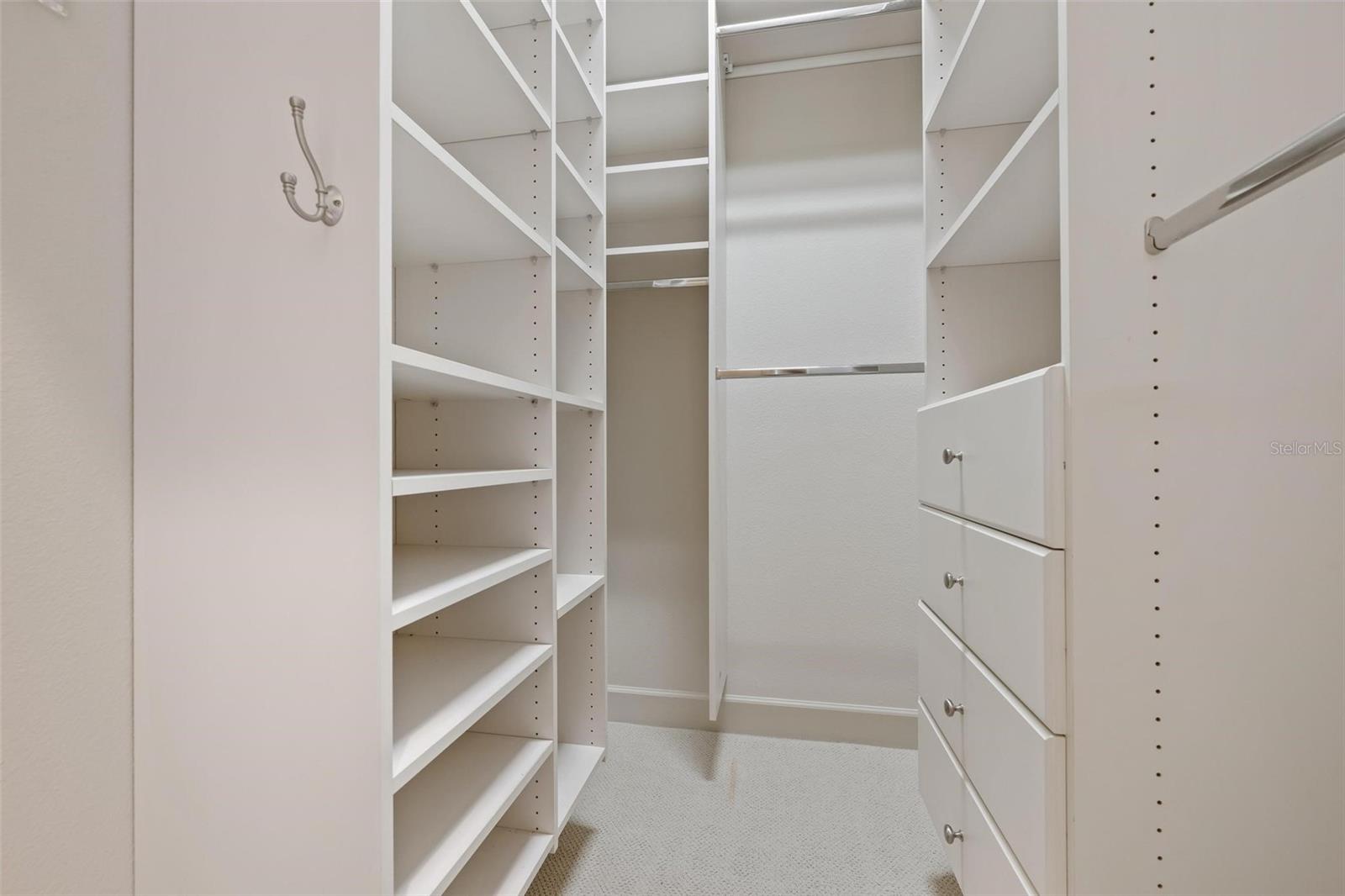 PELICAN POINTE GOLF & COUNTRY - Residential