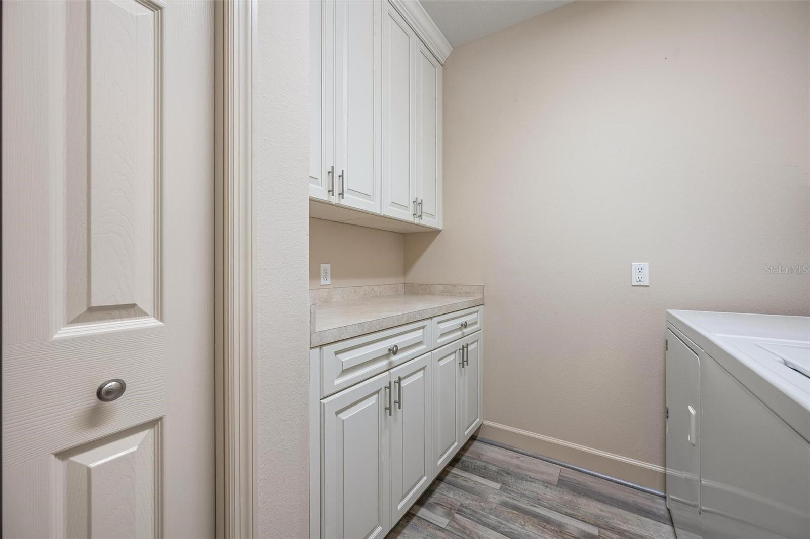 PELICAN POINTE GOLF & COUNTRY - Residential