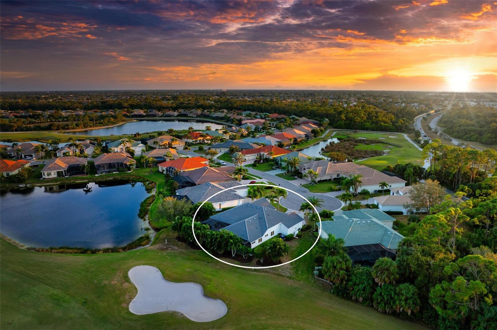 PELICAN POINTE GOLF & COUNTRY - Residential