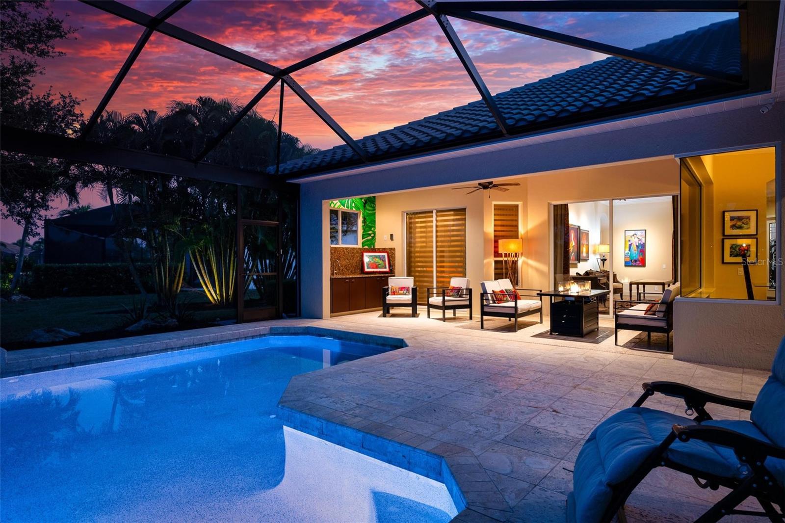 PELICAN POINTE GOLF & COUNTRY - Residential