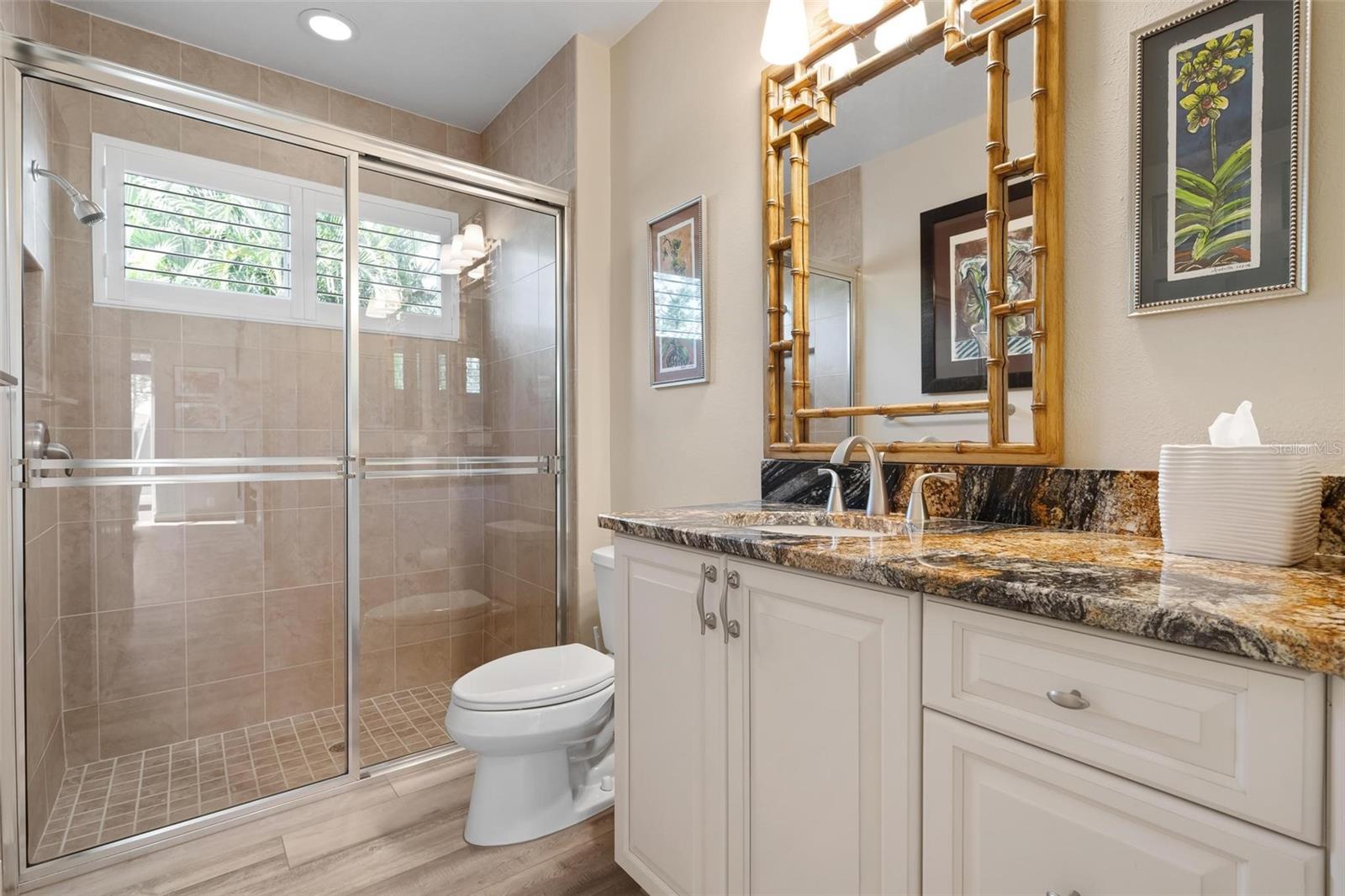 PELICAN POINTE GOLF & COUNTRY - Residential