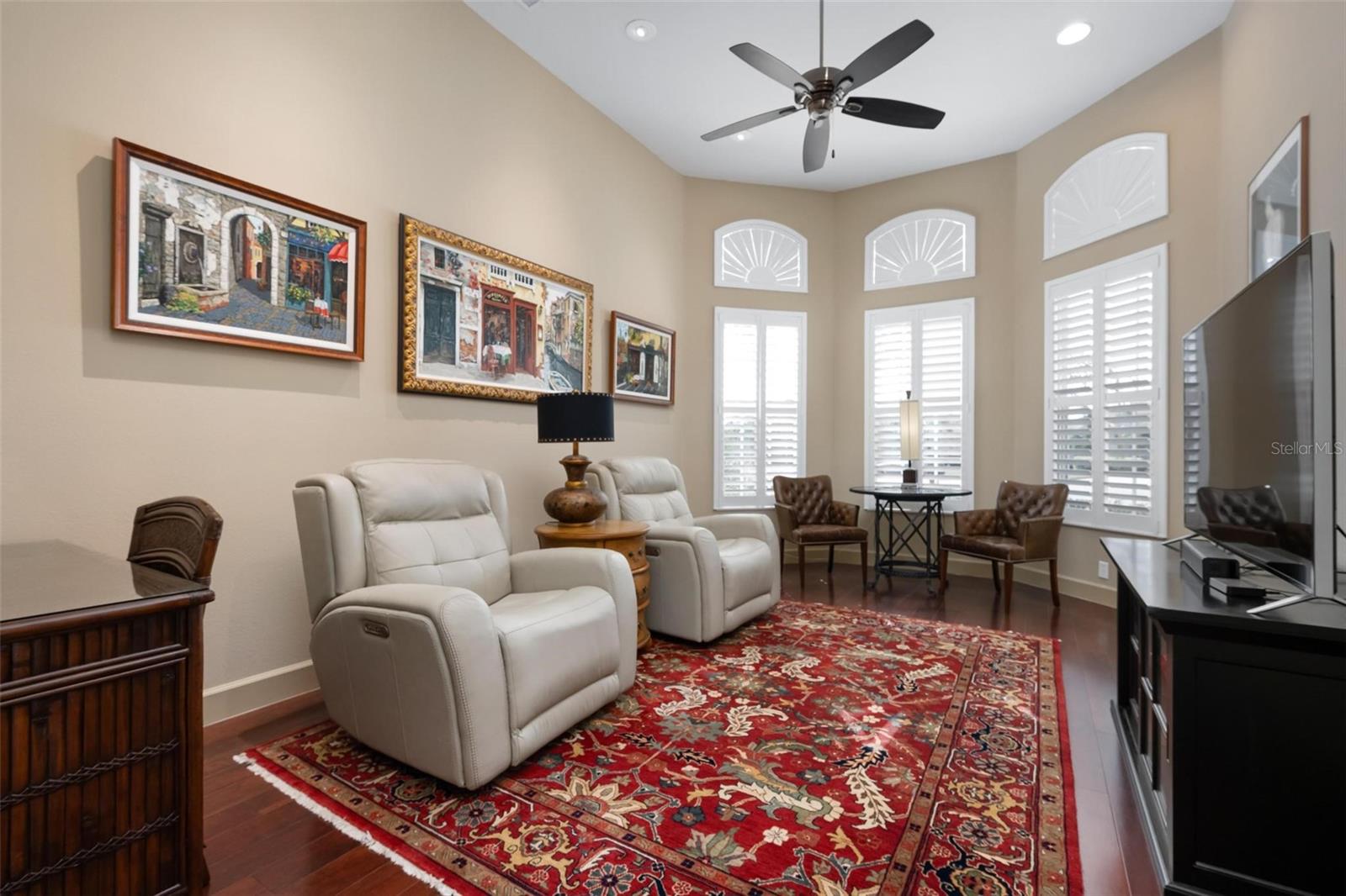 PELICAN POINTE GOLF & COUNTRY - Residential