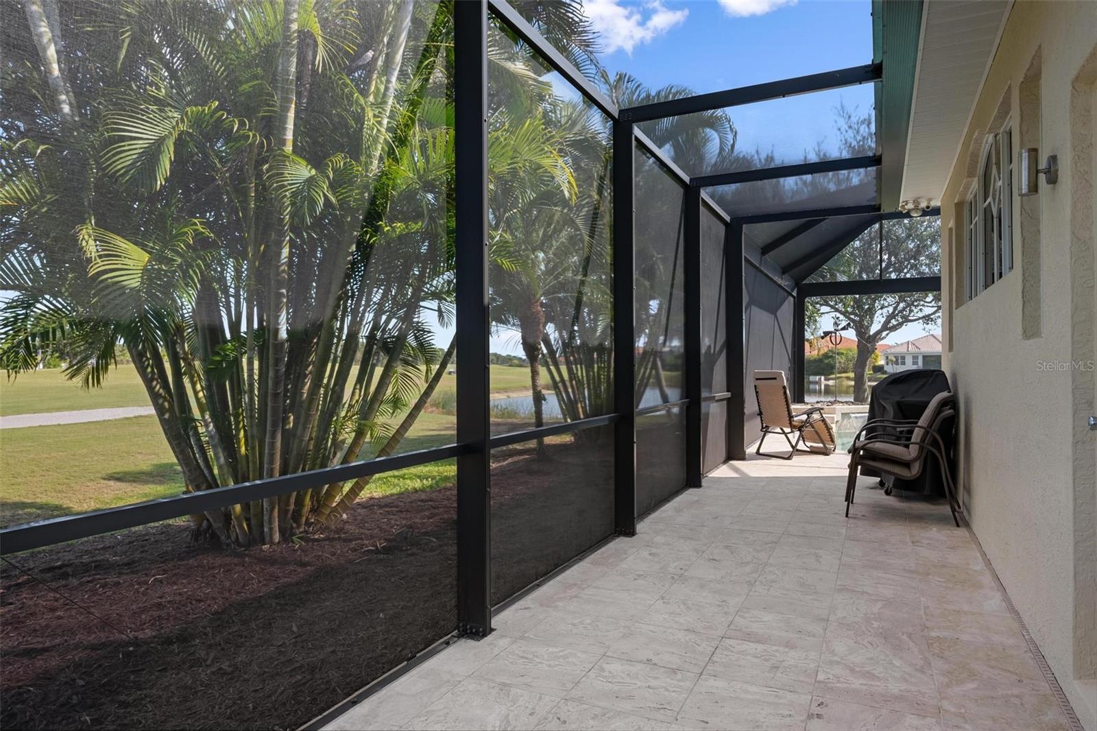 PELICAN POINTE GOLF & COUNTRY - Residential