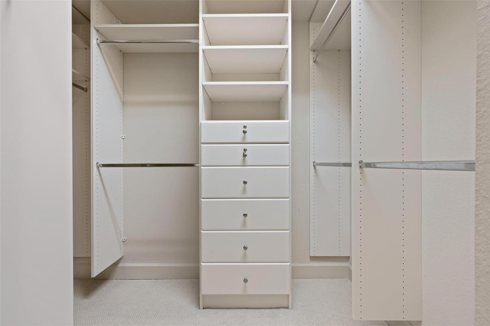 PELICAN POINTE GOLF & COUNTRY - Residential