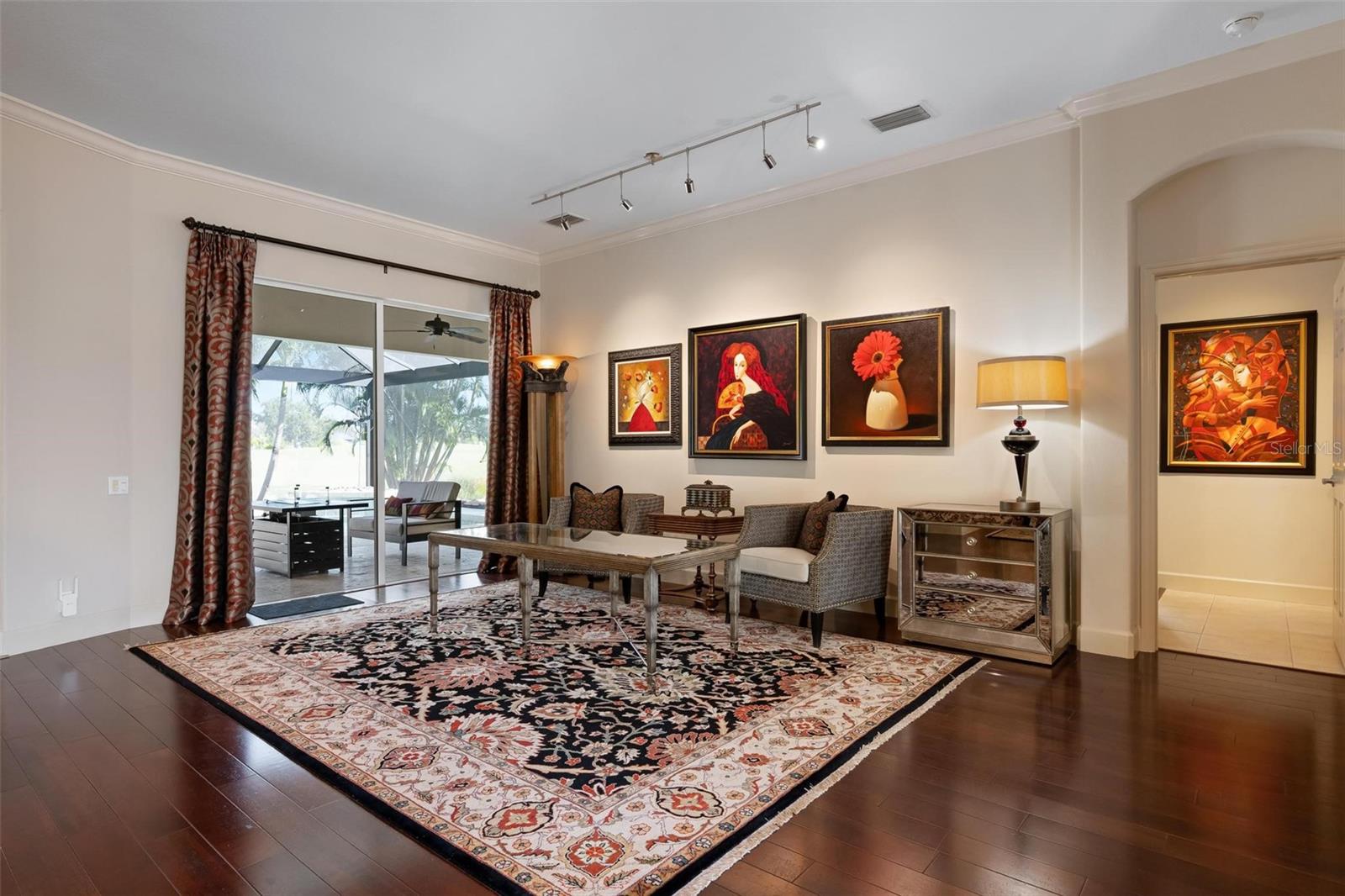 PELICAN POINTE GOLF & COUNTRY - Residential