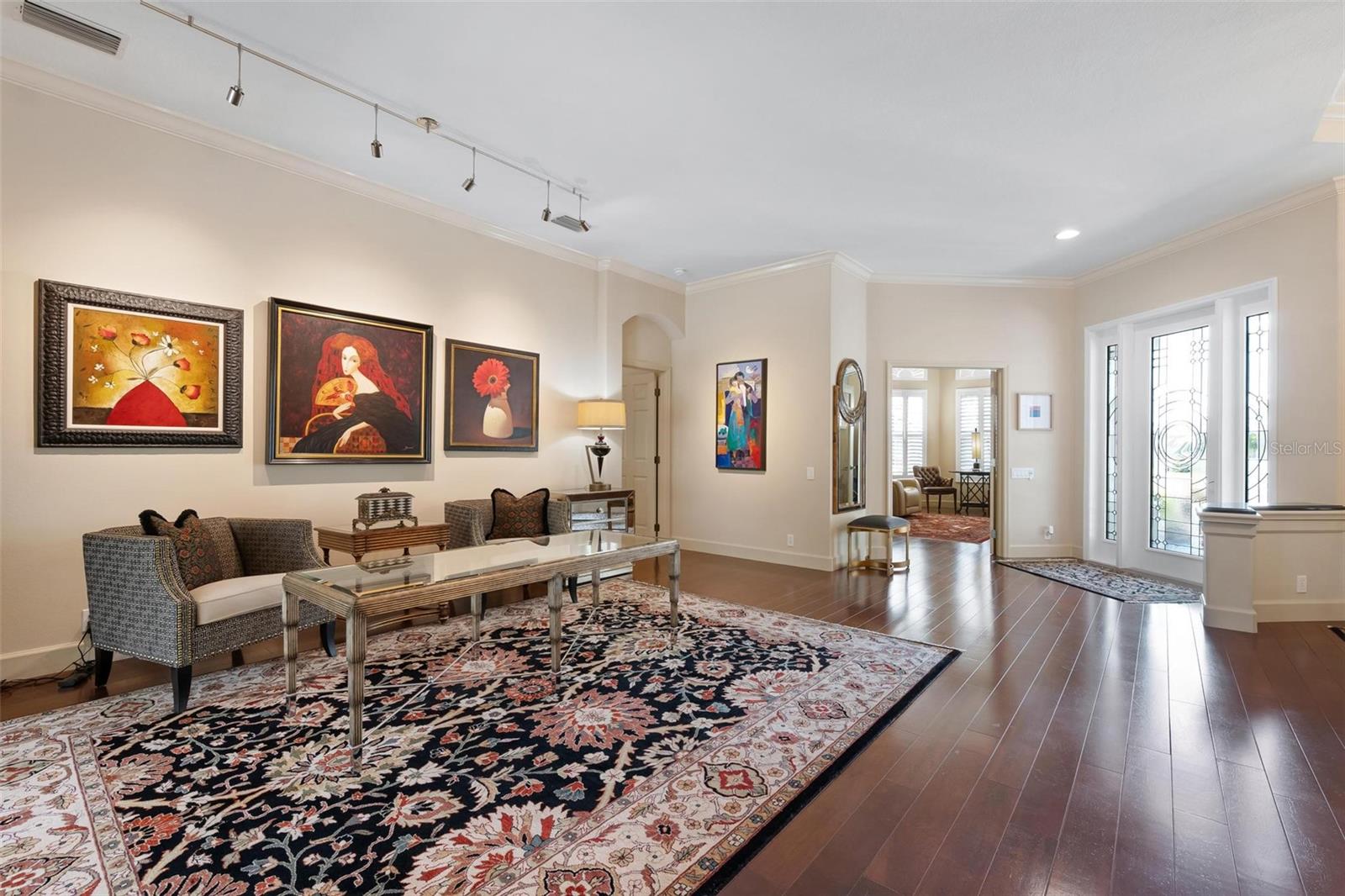 PELICAN POINTE GOLF & COUNTRY - Residential