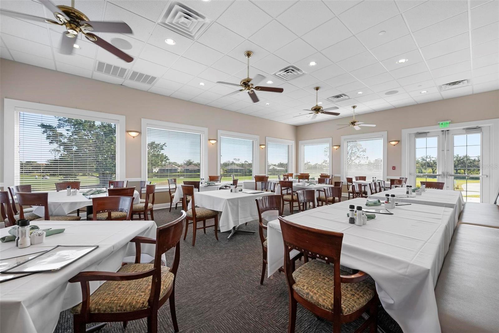 PELICAN POINTE GOLF & COUNTRY - Residential