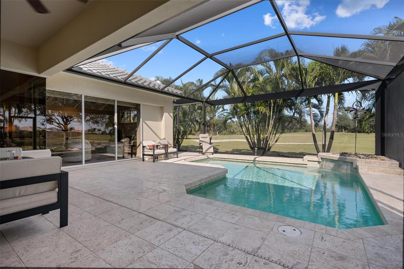 PELICAN POINTE GOLF & COUNTRY - Residential