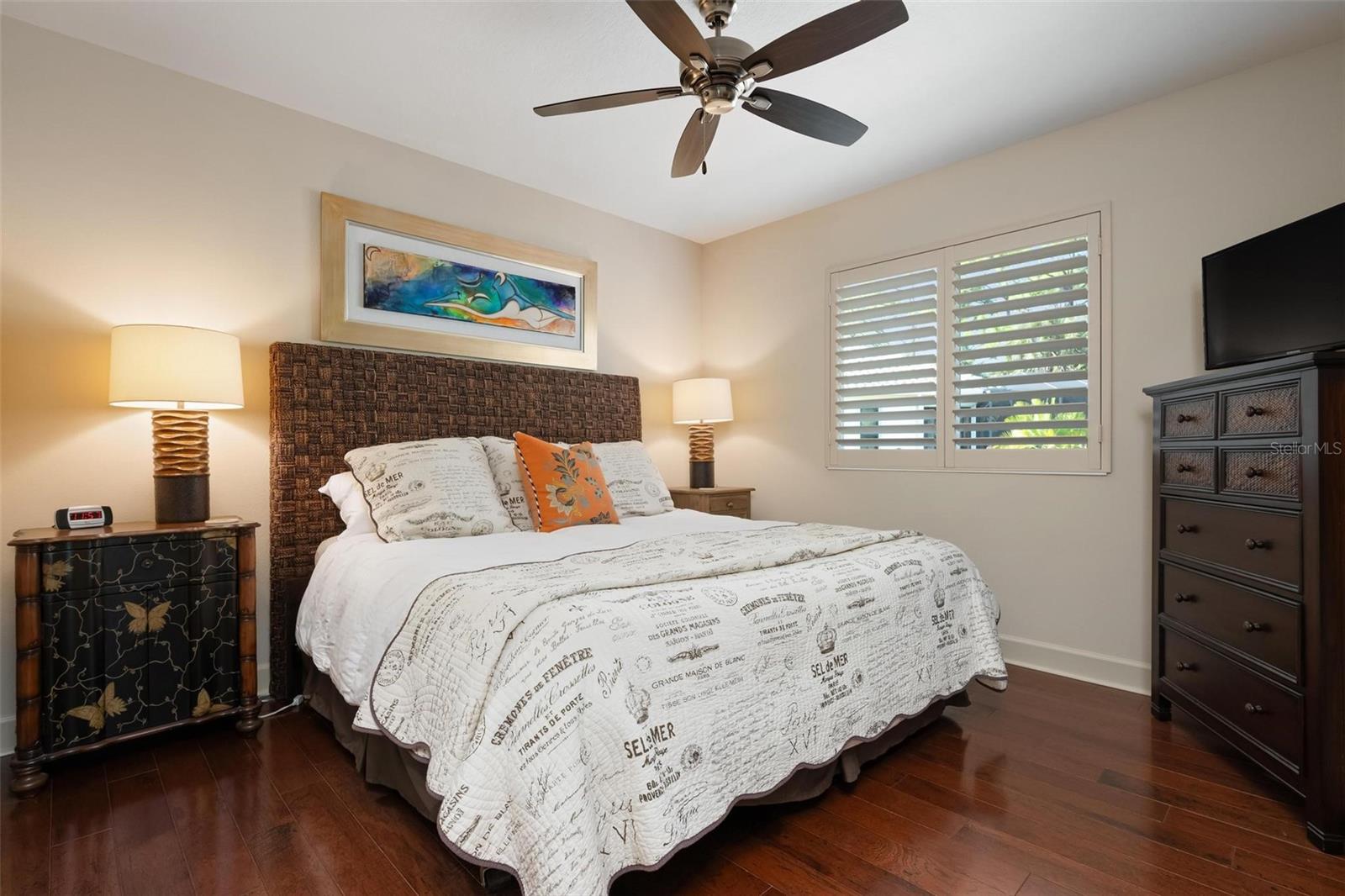 PELICAN POINTE GOLF & COUNTRY - Residential