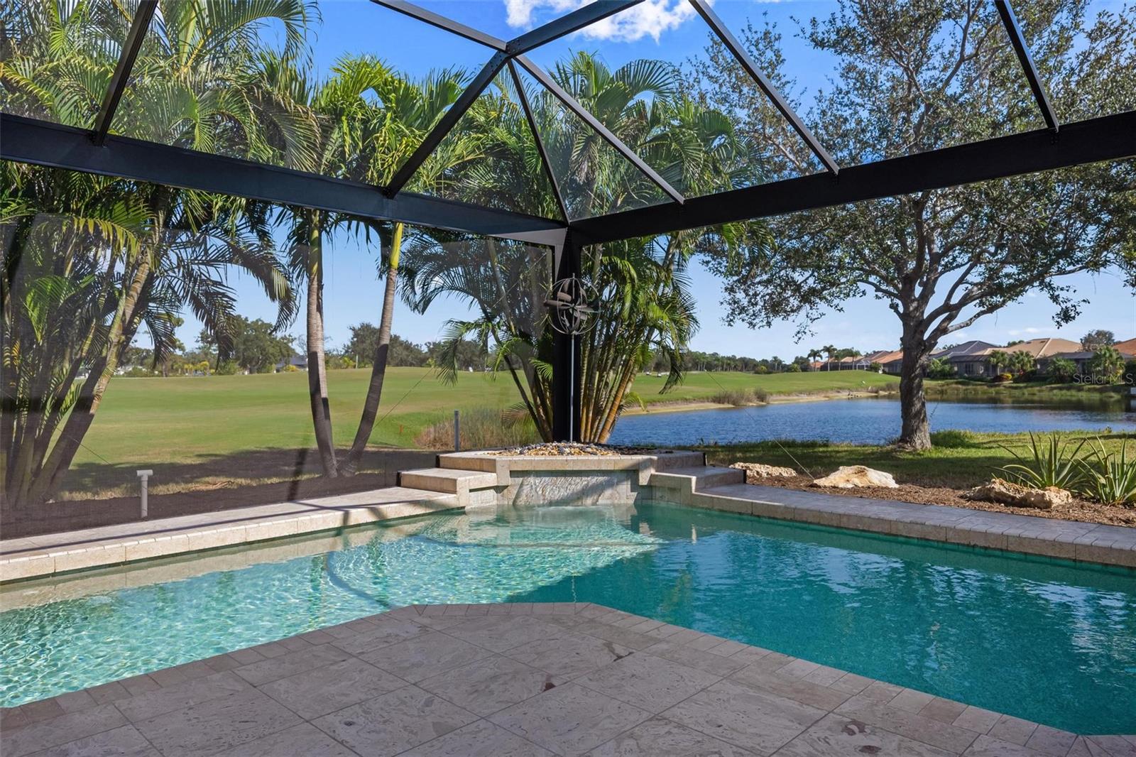 PELICAN POINTE GOLF & COUNTRY - Residential