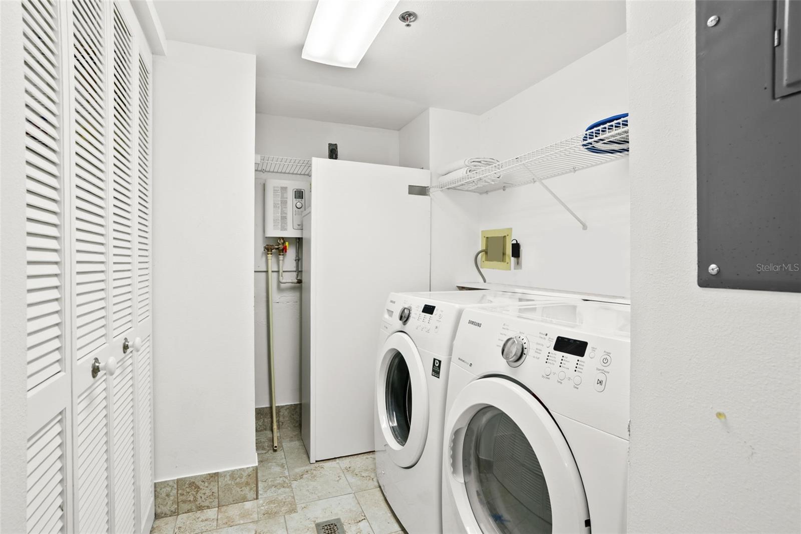 DANS ISLAND ON SAND KEY CONDO - Residential Lease