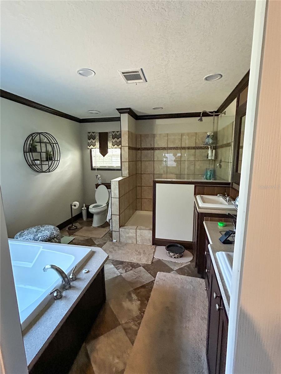 ACREAGE & UNREC - Residential