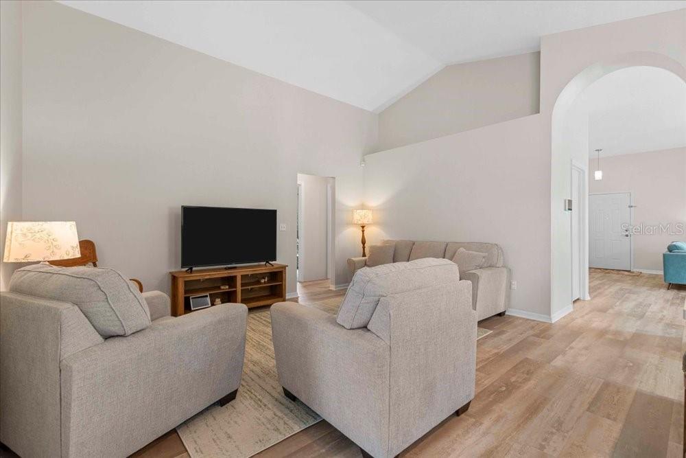 DUNHILL UNIT 1 - Residential