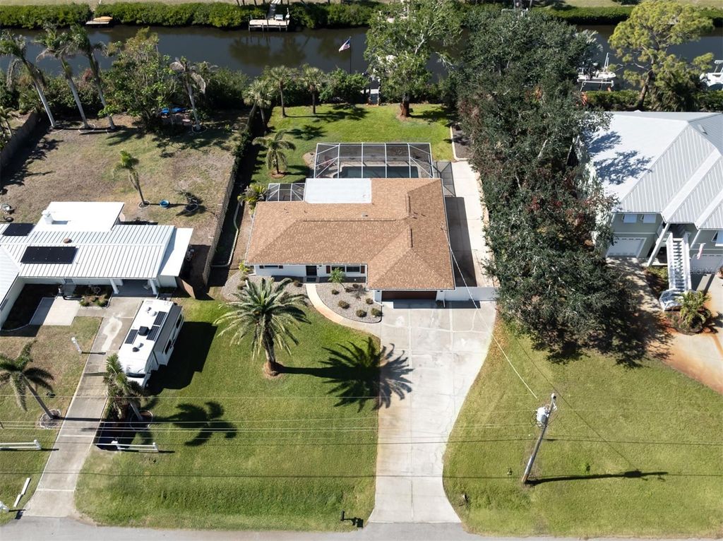 Photo of 809 Garland Avenue, Nokomis, FL 34275 (MLS # N6142331)