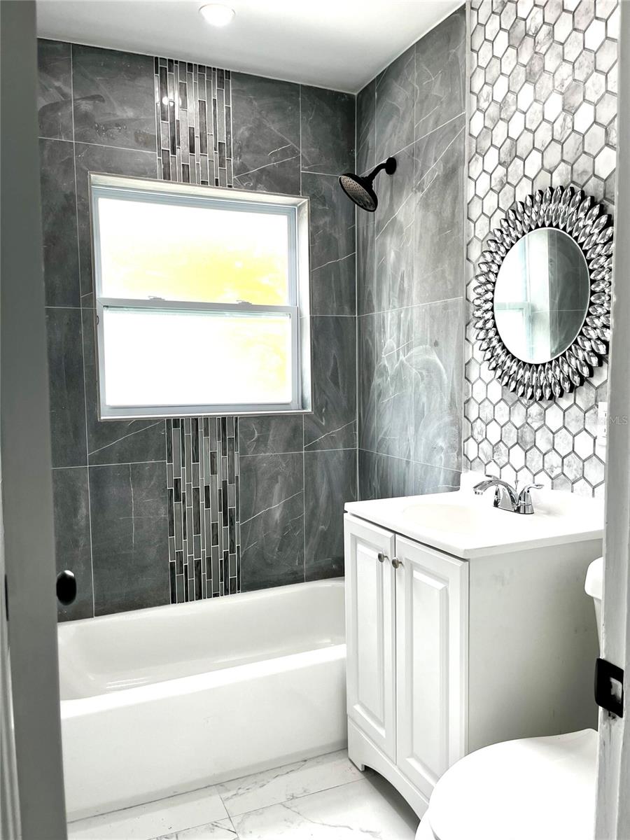 HARBORDALE SUB - Residential Income