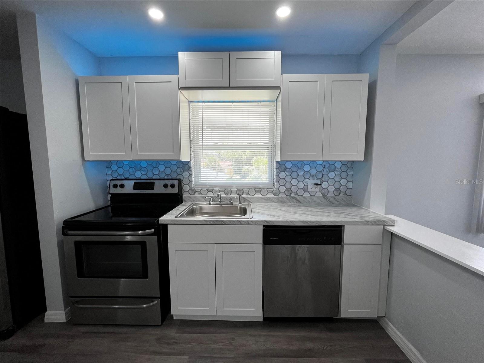 HARBORDALE SUB - Residential Income