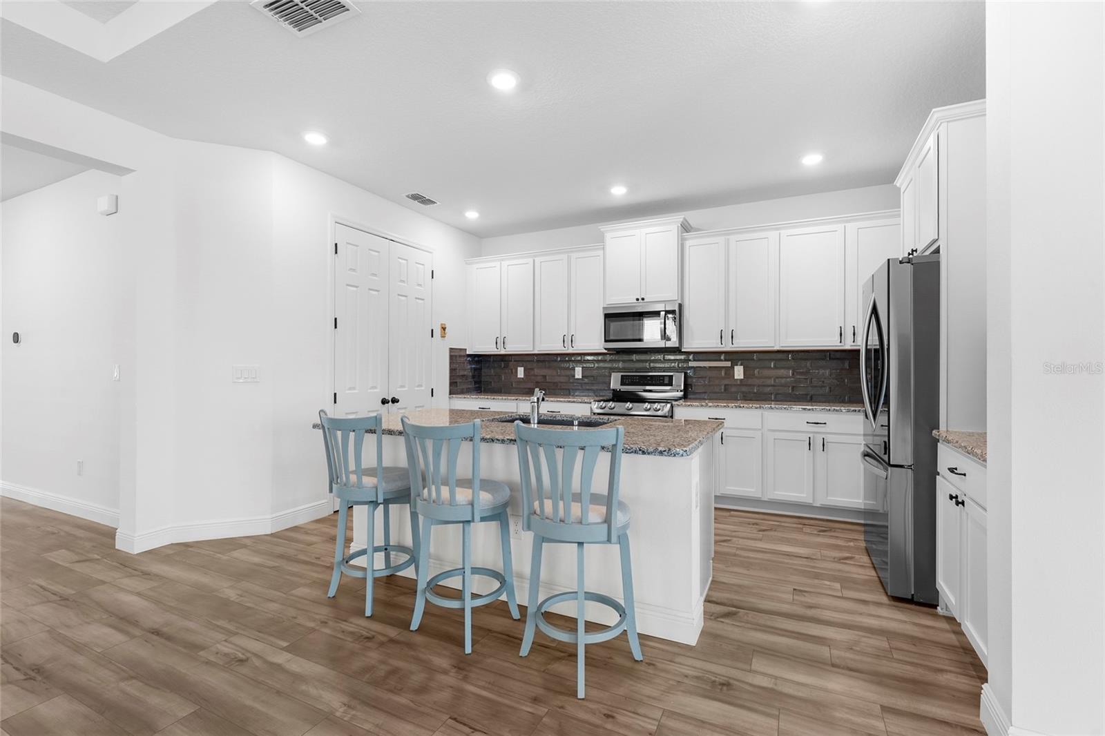 GRADY POINTE - Residential