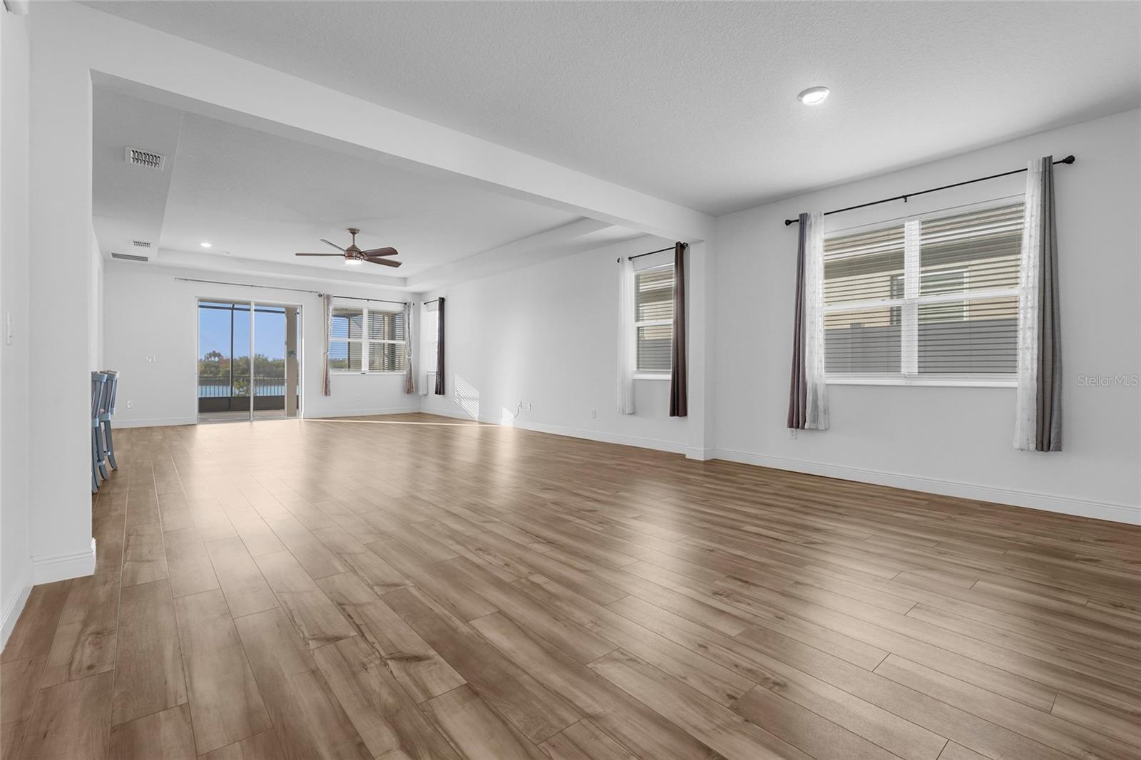 GRADY POINTE - Residential