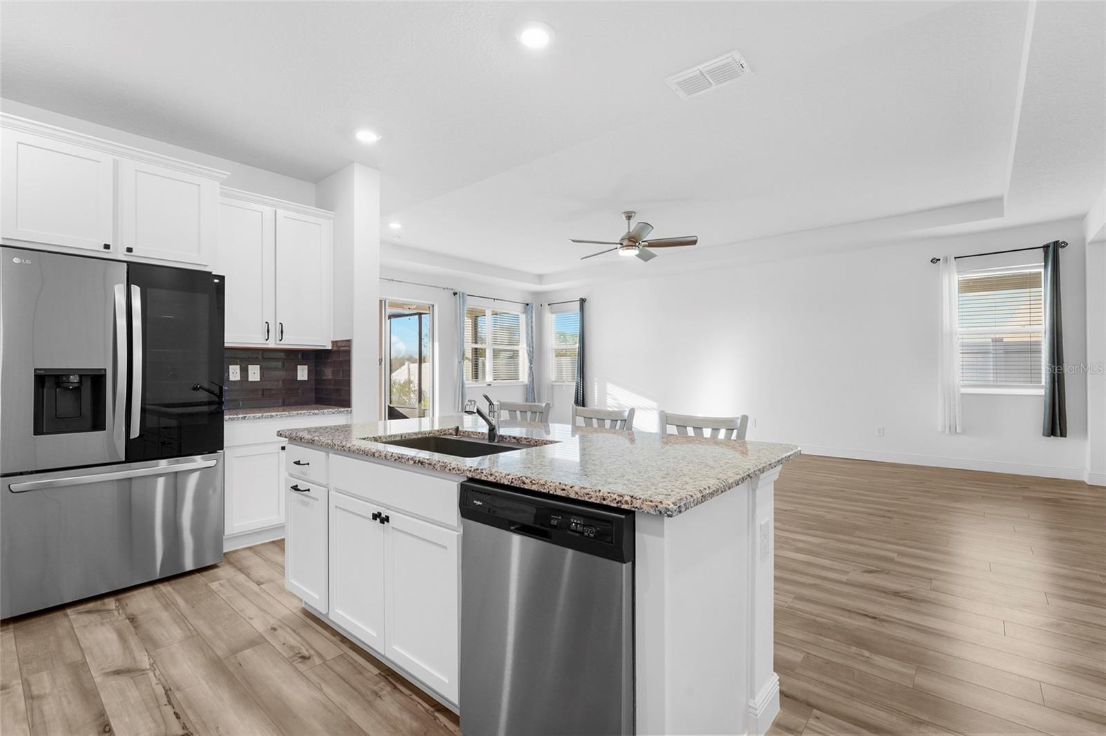 GRADY POINTE - Residential