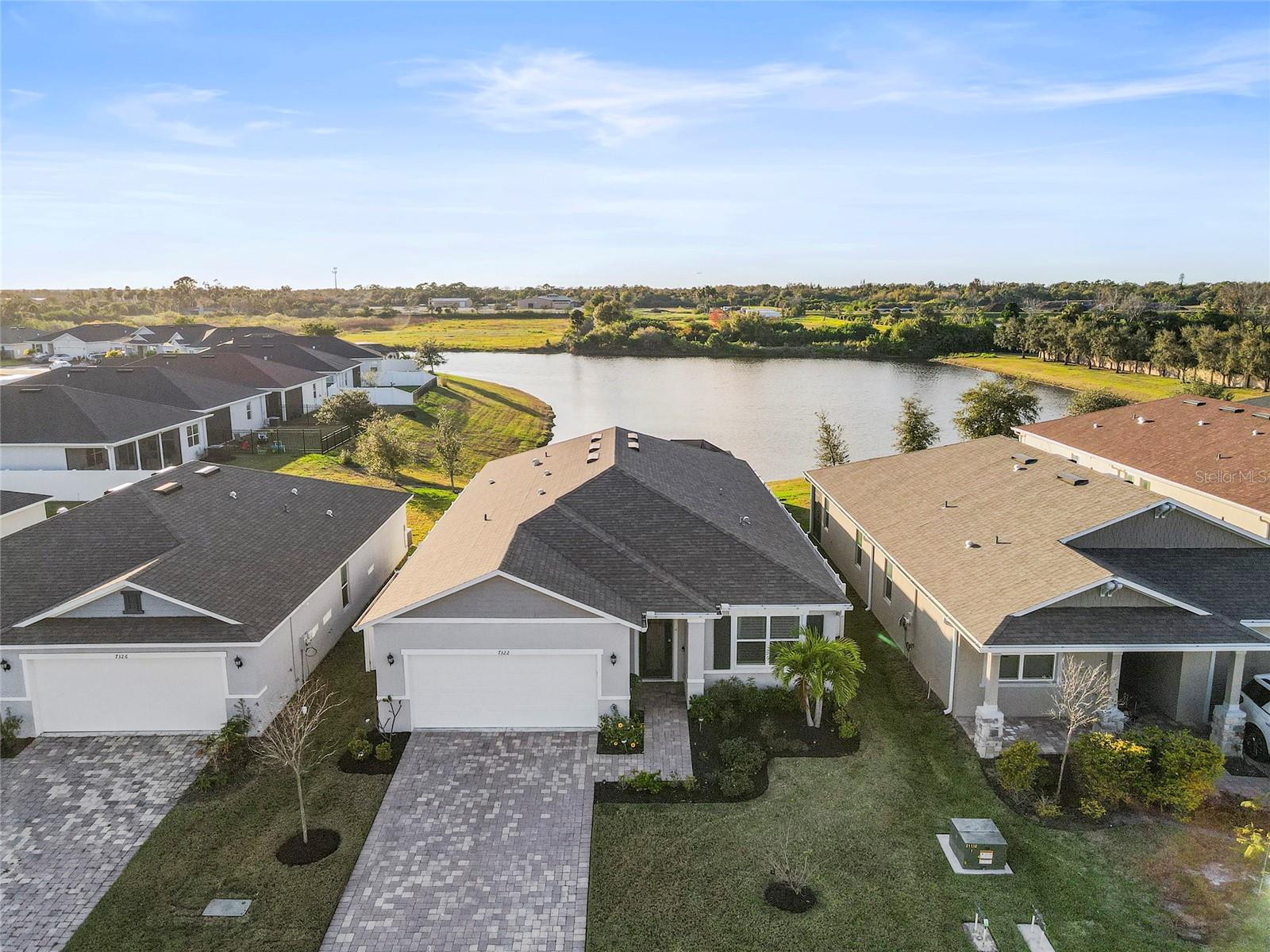 GRADY POINTE - Residential