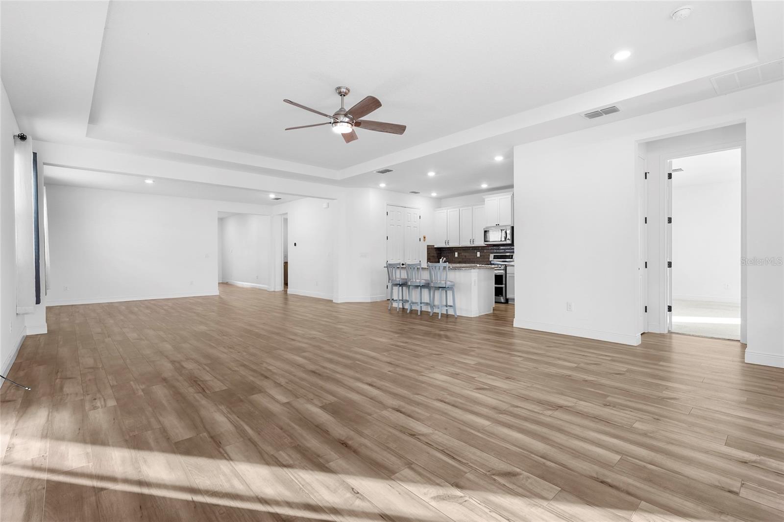 GRADY POINTE - Residential