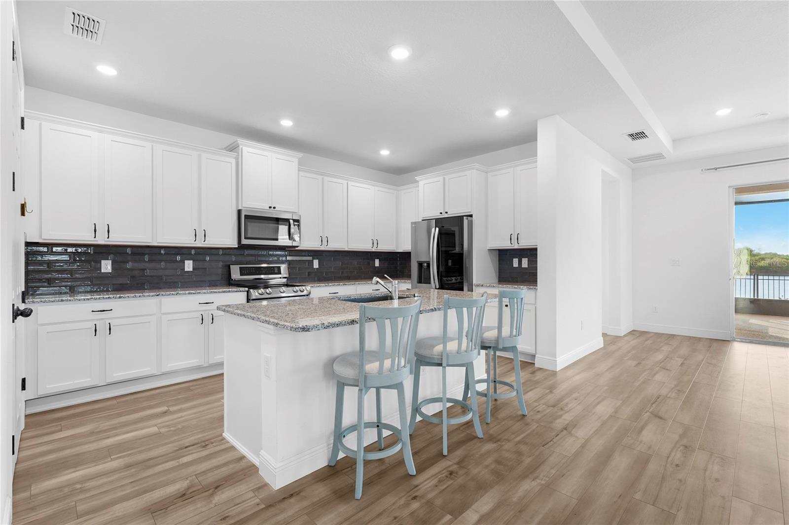 GRADY POINTE - Residential