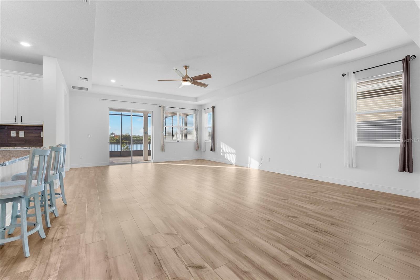 GRADY POINTE - Residential