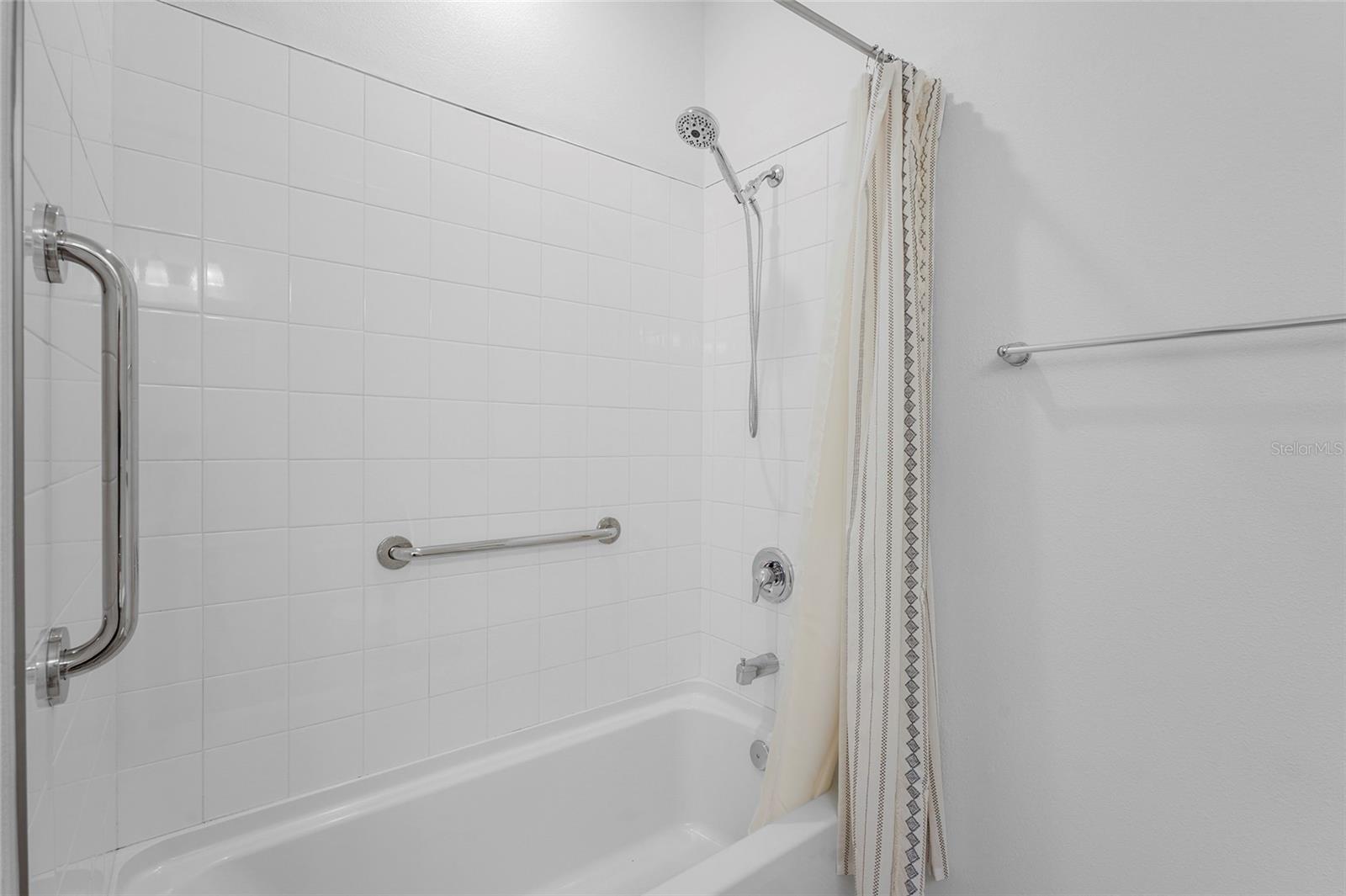 GRADY POINTE - Residential