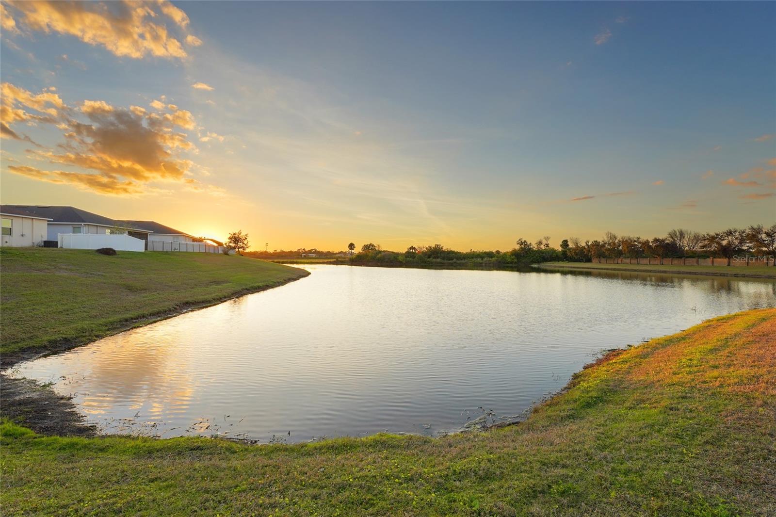 GRADY POINTE - Residential