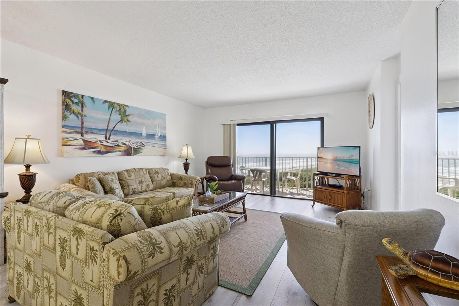 CANAVERAL TOWERS - Residential