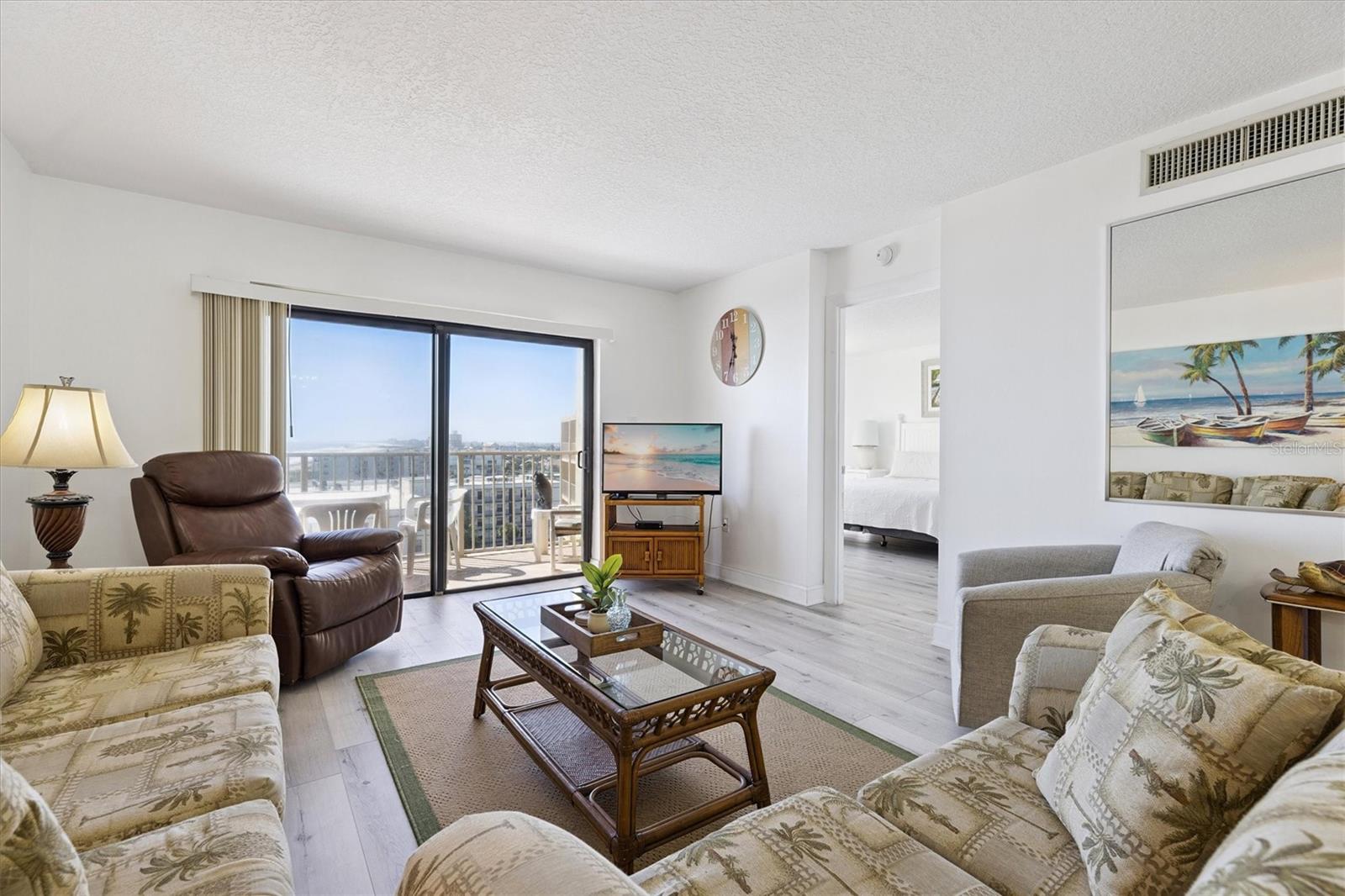 CANAVERAL TOWERS - Residential