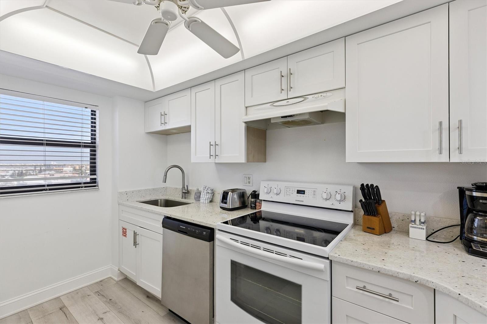 CANAVERAL TOWERS - Residential