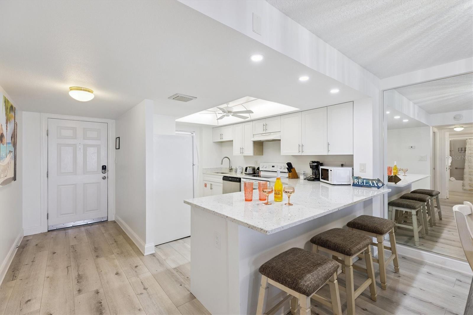 CANAVERAL TOWERS - Residential