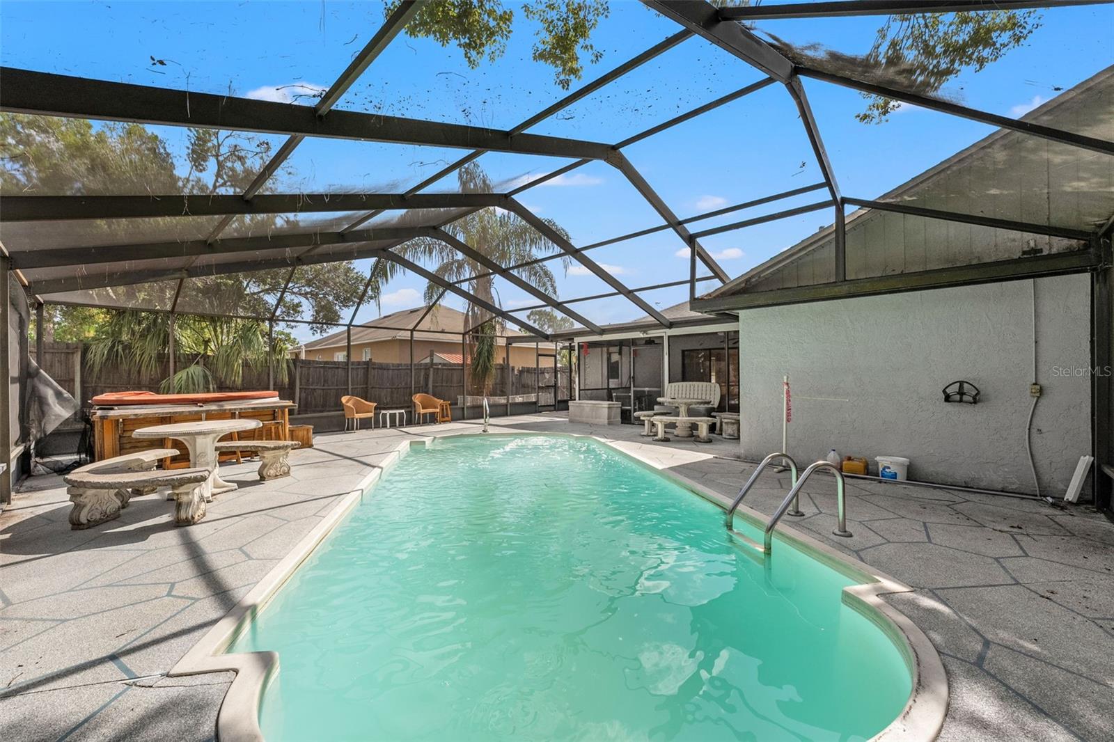 SPRING HILL - Residential