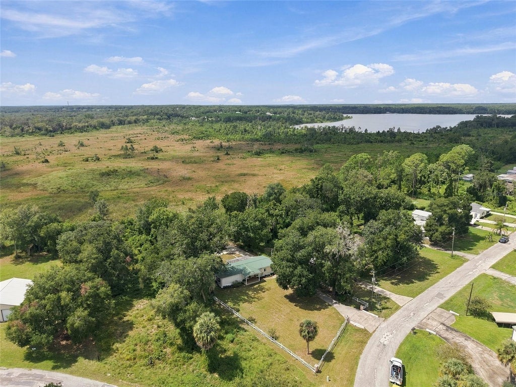 Photo of 17490 SE 24th Lane Road, Silver Springs, FL 34488 (MLS # OM732563)