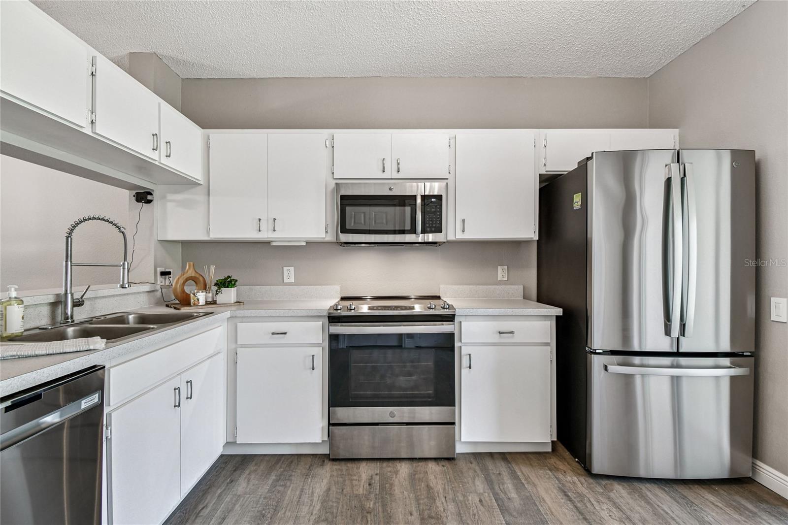 COUNTRYSIDE KEY - Residential