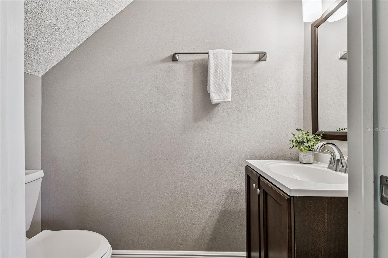 COUNTRYSIDE KEY - Residential