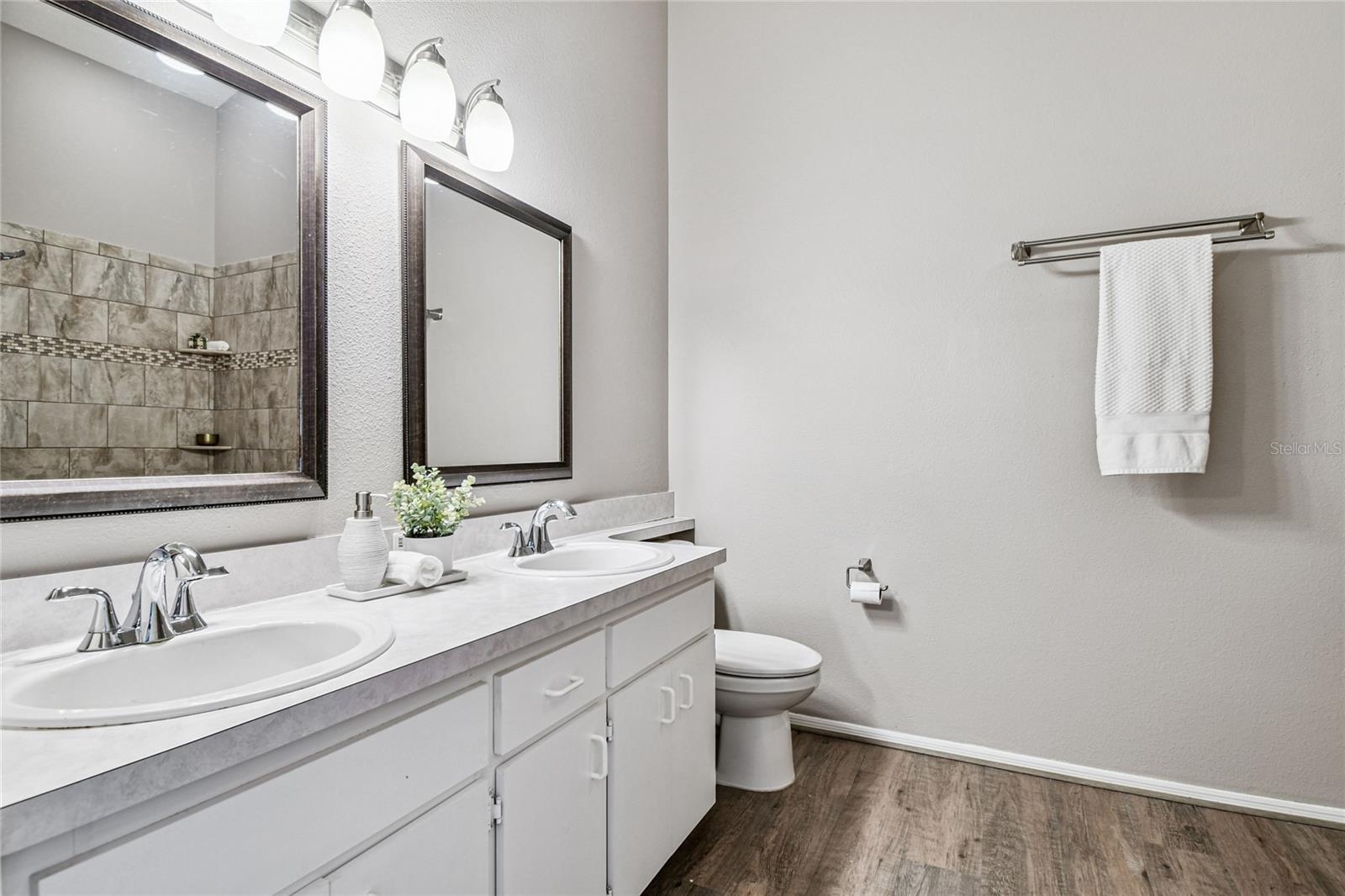 COUNTRYSIDE KEY - Residential