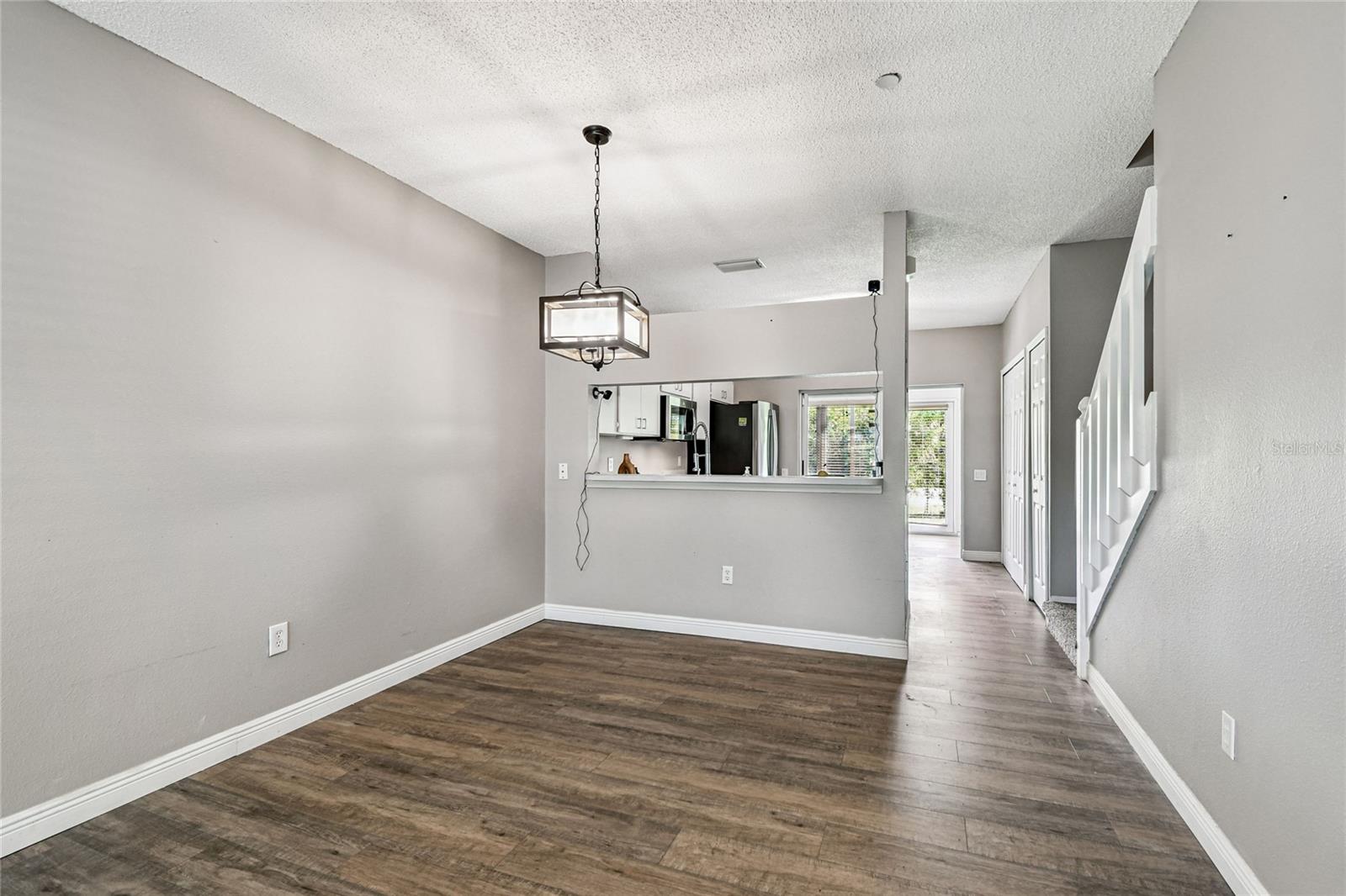 COUNTRYSIDE KEY - Residential